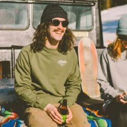 Planks - Mountain Supply Co. - Herre Crewneck -Skitema planks mountain supply co herre crewneck 2